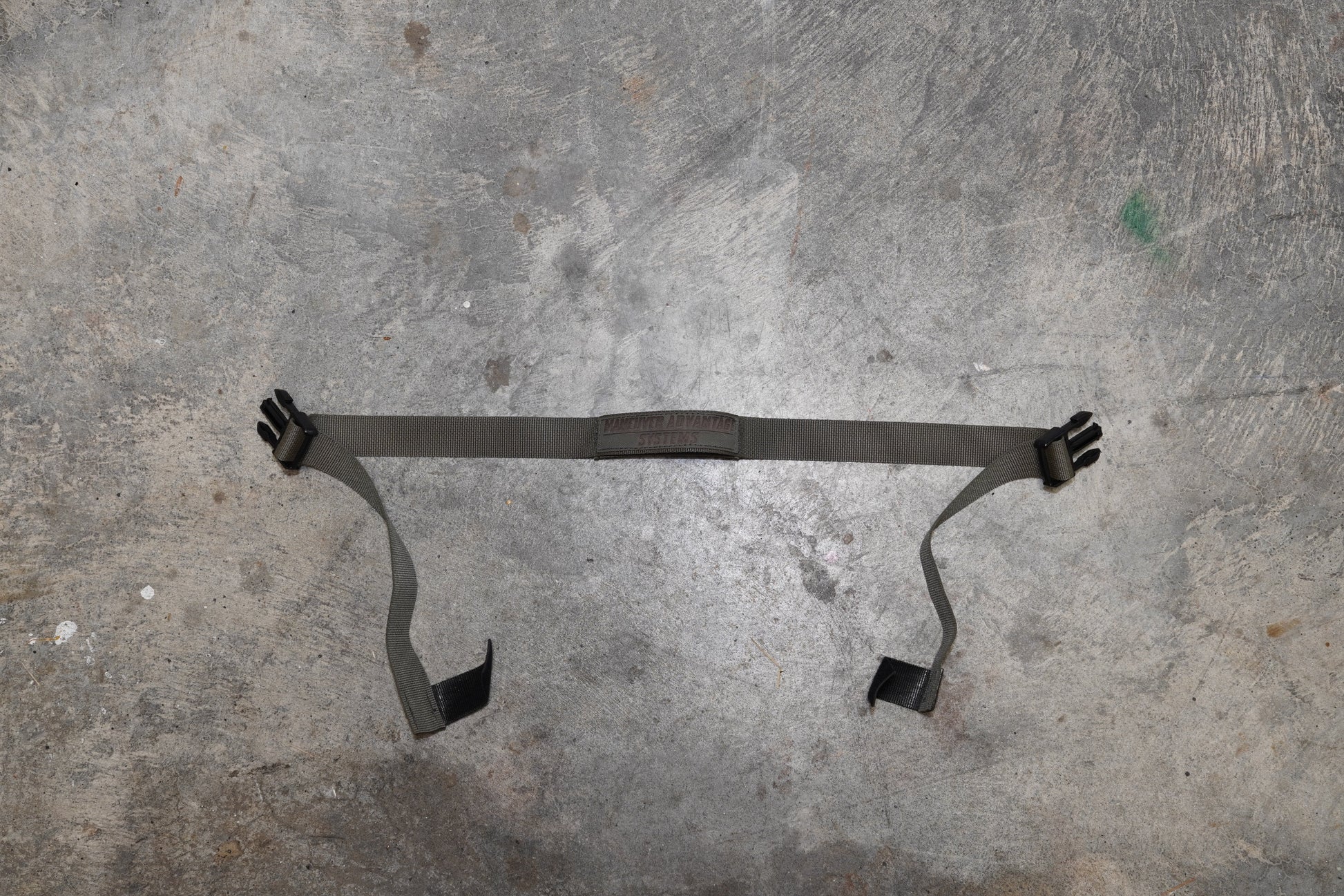 Minimal chest rig back strap by Maneuver Advantage Systems made from Berry-compliant B52 laminate with ITW hardware and mil-spec webbing