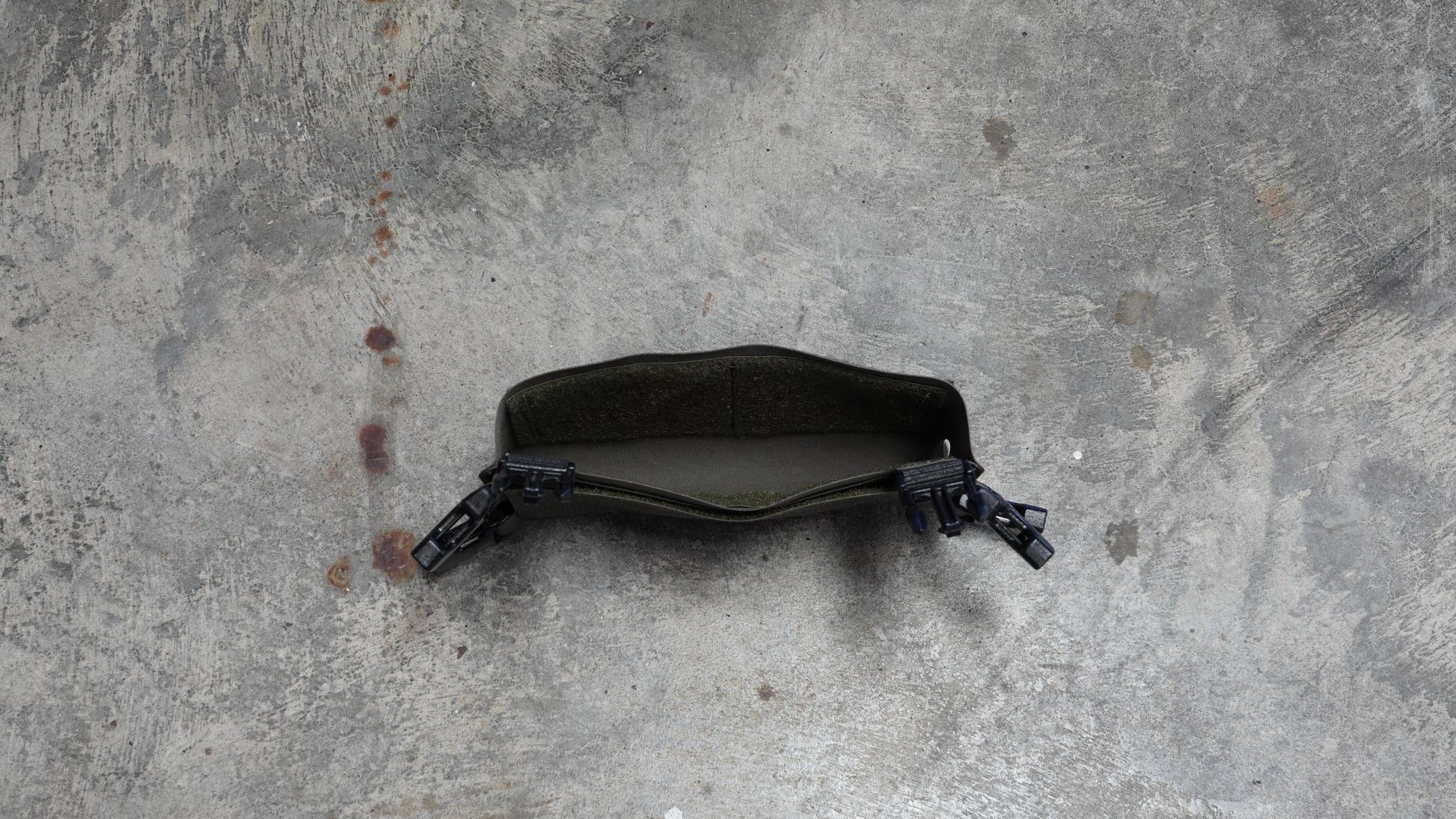 Tactical Placard 1 Chest Rig for AR15 Magazines - Milspec Velcro & B52 Fabric Maneuver Advantage Systems