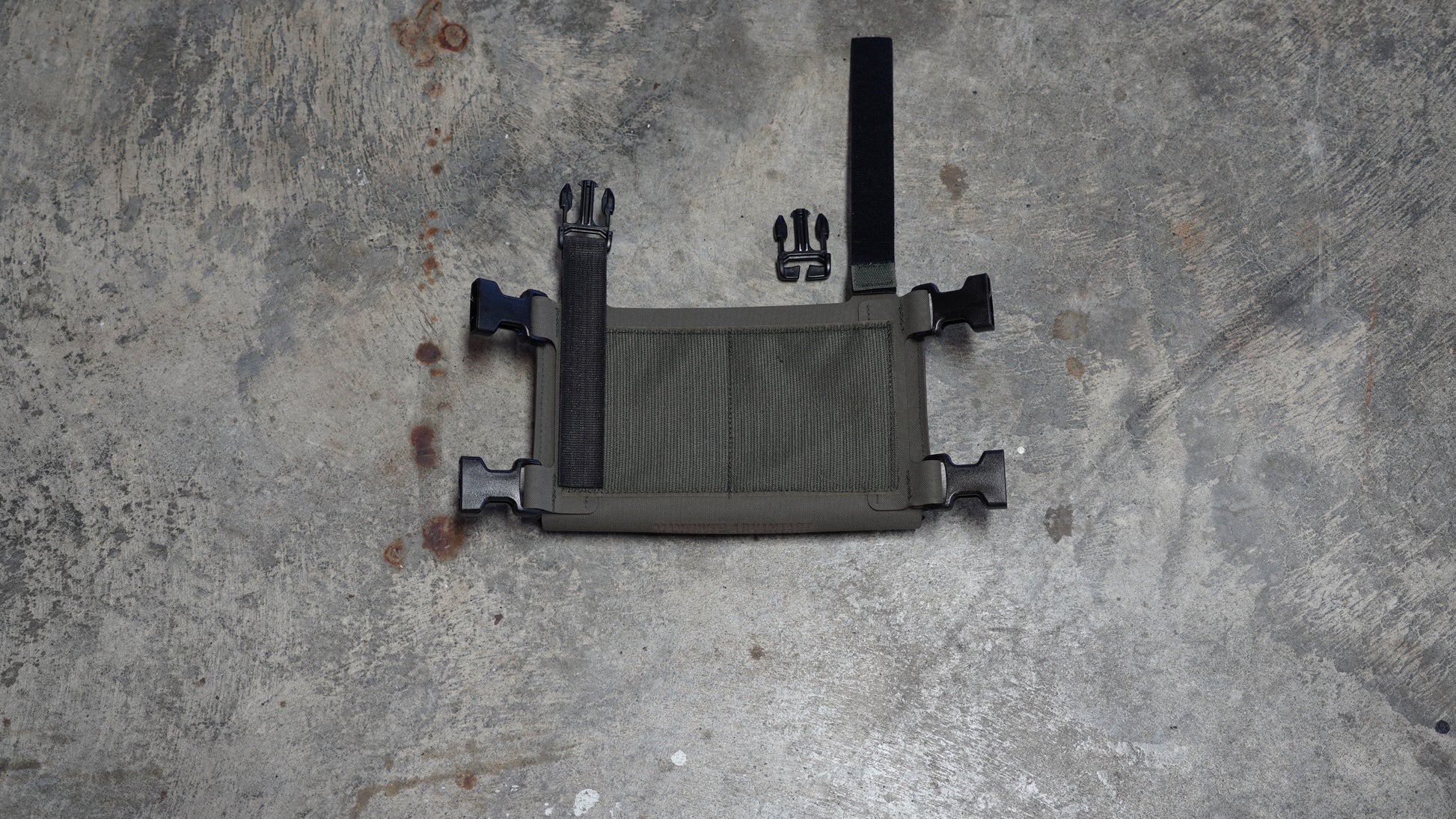 Tactical Placard 1 Chest Rig for AR15 Magazines - Milspec Velcro & B52 Fabric Maneuver Advantage Systems